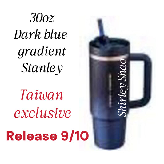 30oz Taiwan Starbucks Dark Blue Gradient Stanley (Release 9/10)